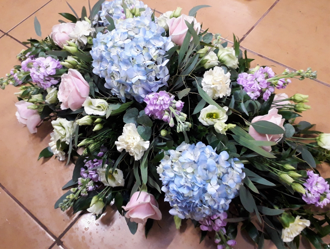 Mixed Coffin Spray