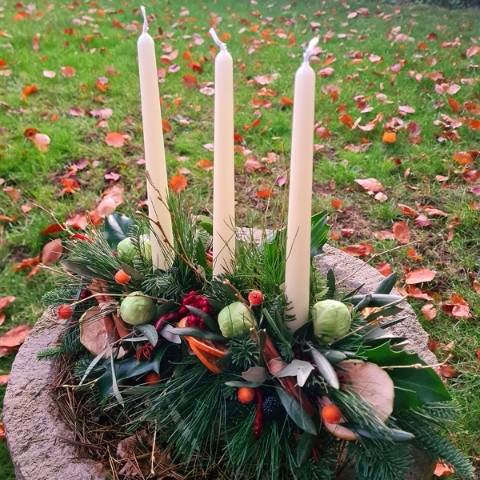 Christmas Table Arrangement 17th December